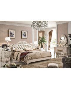 Curves & Carvings Classic Collection Bed - C&C BED0422