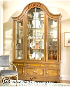 Curves & Carvings Classic Vintage Display Cabinet - C&C DU0019